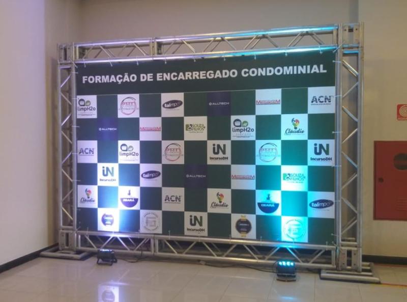 Backdrop desmontável em Fortaleza: Transforme Seus Eventos em Instantes